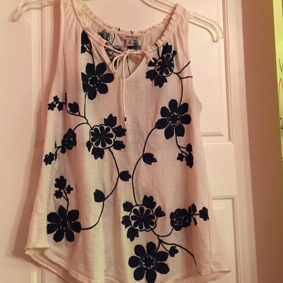 Navy and creme tank