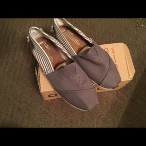 Classic canvas Toms