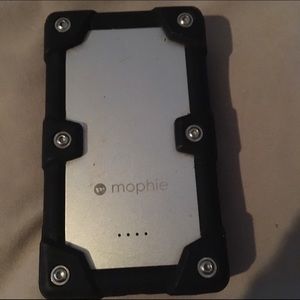 MOPHIE JUICE PACK- PHONE CHARGER!!