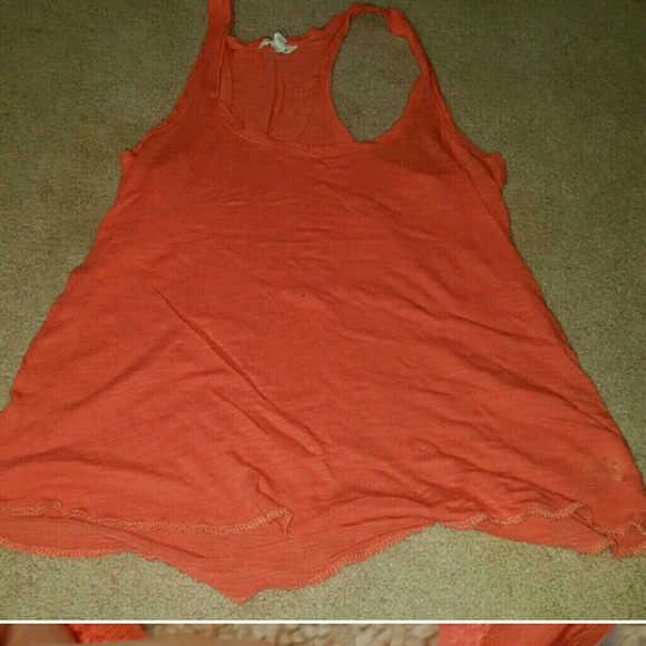 Bundle 3 tanks 1 short