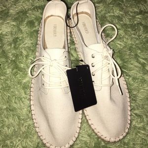 Brand new Forever 21 cream colored shoes