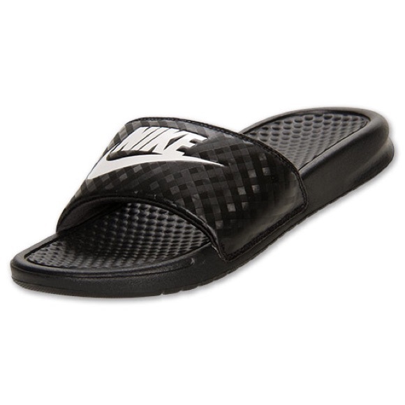 Nike sandals size 8 great condition!!
