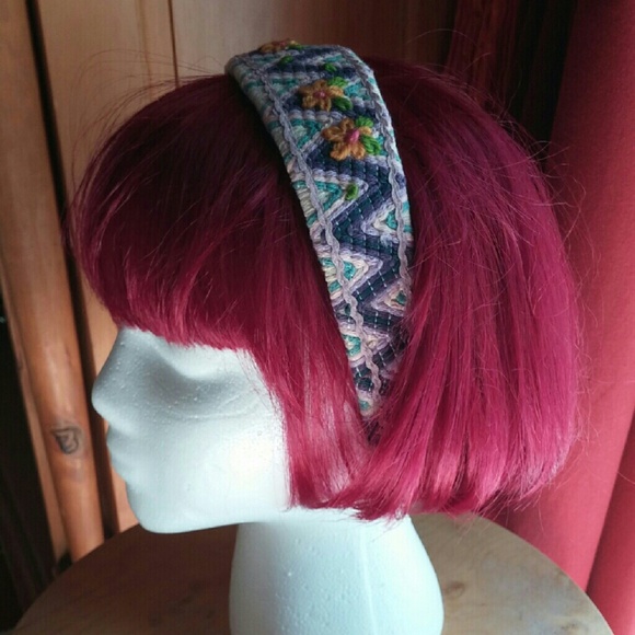 Pretty Yarn Headband - Picture 2 of 3