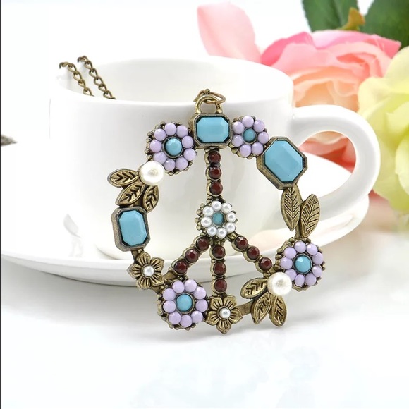 NWT Antique bronze peace sign pendant necklace - Picture 3 of 4