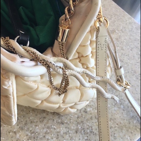 (HELP) broken moschino bag :( - Picture 2 of 2