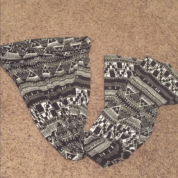New maxi skirt black white print small