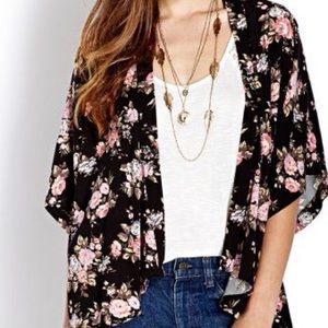 Forever 21 floral kimono🌸🌸