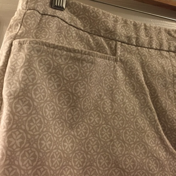 patterned capris