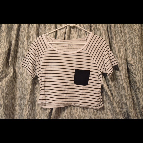 Crop top size Small