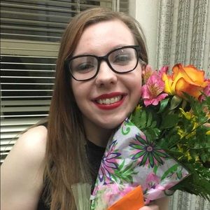 Meet your Posher, Laura