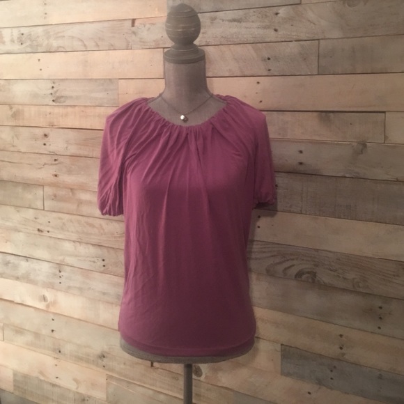 Beautiful silk banana republic top - Picture 1 of 3