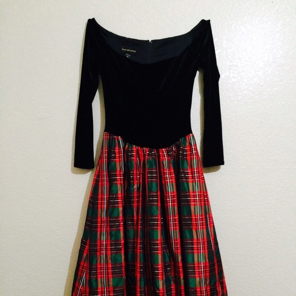 Green Red Black Vintage Maxi Princess Style Dress