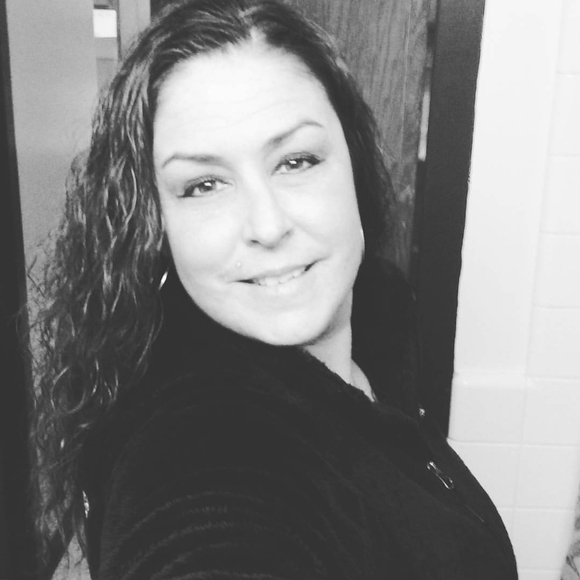 Meet your Posher, Amy - Picture 1 of 1