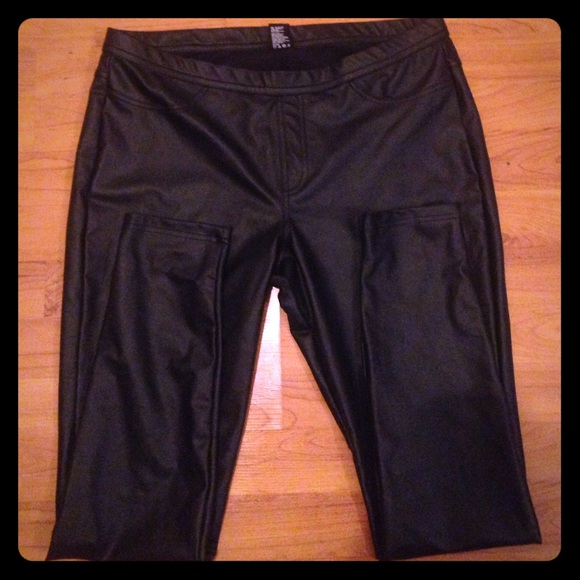 Leather type fabric leggings