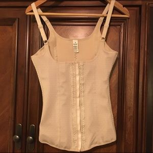 Size 32 corset / waist cincher . Moisture-wicking!