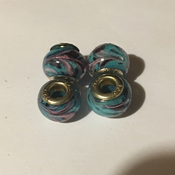 4 Murano style beads