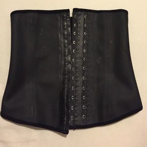 Waist trainer