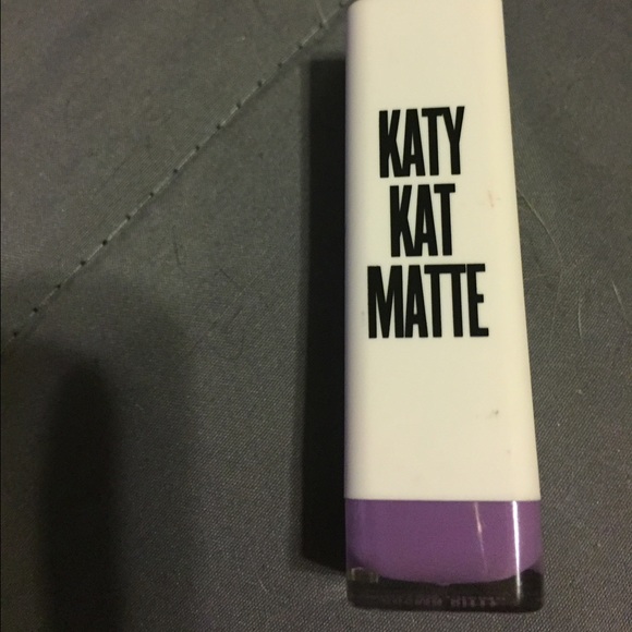 CoverGirl Katy Kat Matte Lipstick