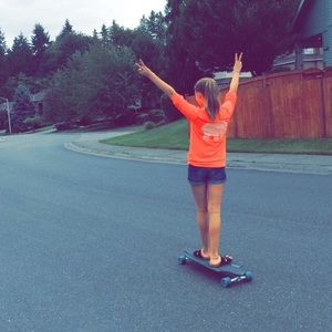 Meet your Posher, Ella