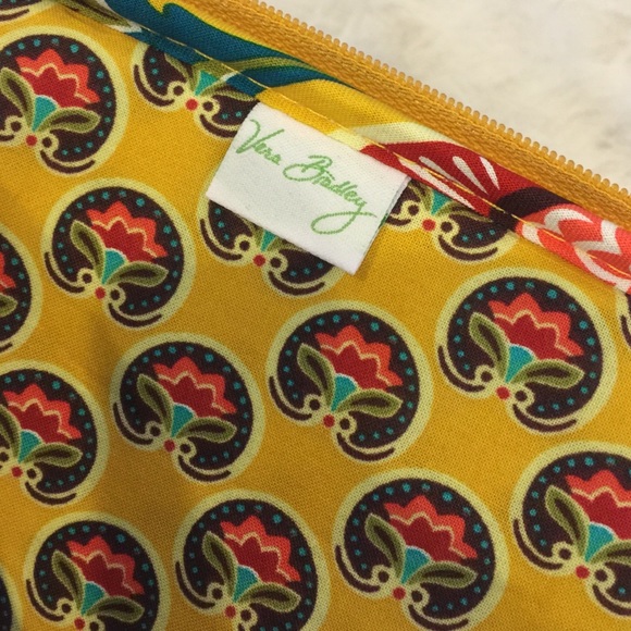 •Vera Bradley Provençal Tablet Sleeve• - Picture 3 of 4