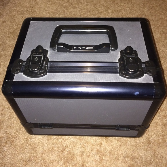 Mac Cosmetics Black Gray Professional Travel Make Up Case Cosmetic
