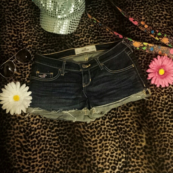 Y2K Hollister dark distressed cuffed hem denim shorts