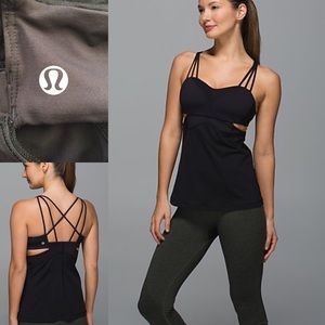 🍋lululemon black exquisite tank size 6