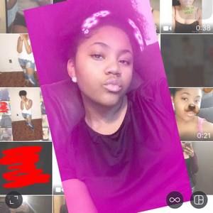 Meet your Posher, Emoni