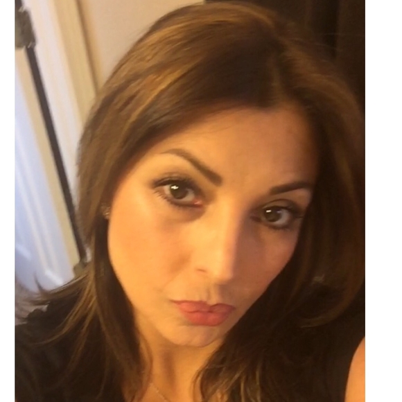 Meet your Posher, Gina - Picture 1 of 1