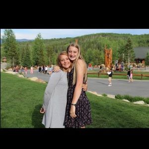 Meet your Posher, Chloe