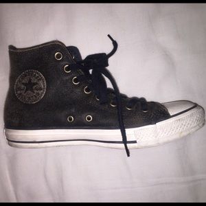 Leather converse with zippers