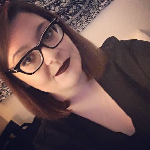 Meet your Posher, Ashlyn - Picture 2 of 4