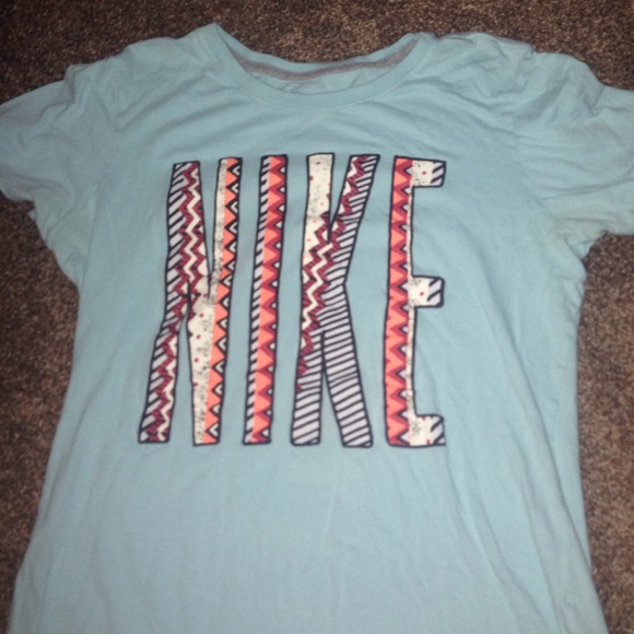 4 different NIKE tees