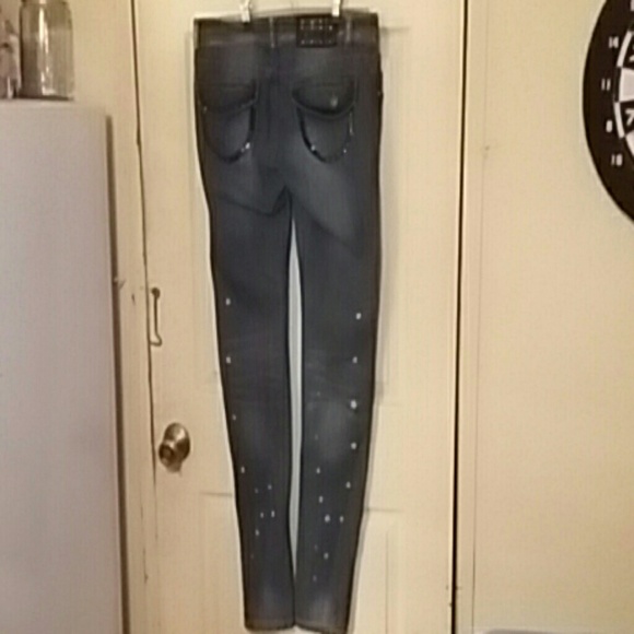 Jeans - Picture 2 of 3