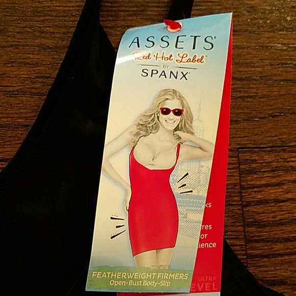67- Spanx- NWT shapewear - Picture 2 of 4