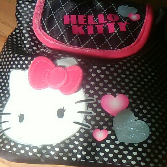 Hello kitty bag bundle!! - Picture 3 of 3