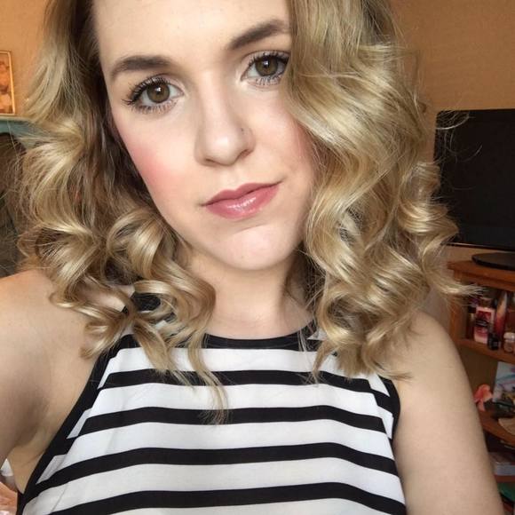 Meet your Posher, Kenna