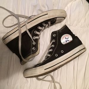 Black converse