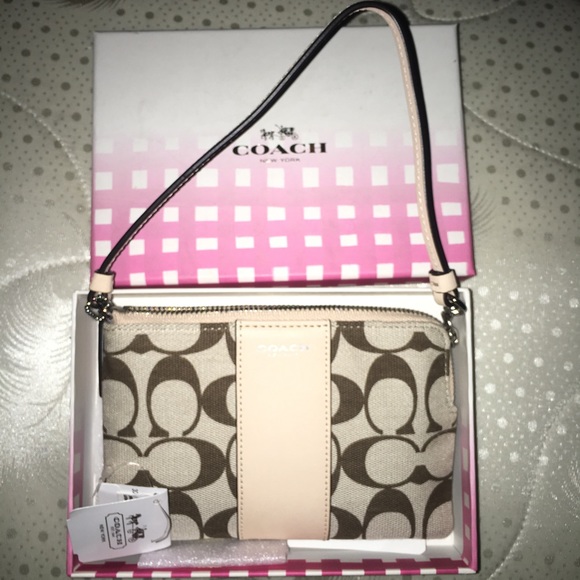 Coach Wristlet!!(read description!!) - Picture 1 of 4