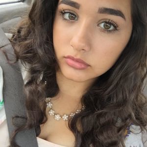 Meet your Posher, Jackeline