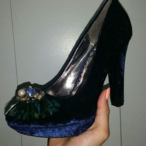 RARE rampage blue crushed velvet heels size 8