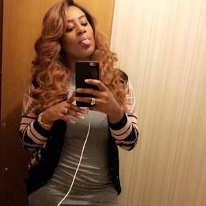 Meet your Posher, Sheyla