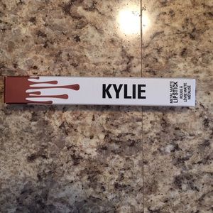 👑King K Kylie 👑 metal Matte lipstick