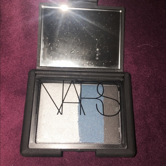 New never used wet/dry Nars triple Eyeshdw Okinawa