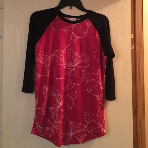 LuLaRoe Randy tee