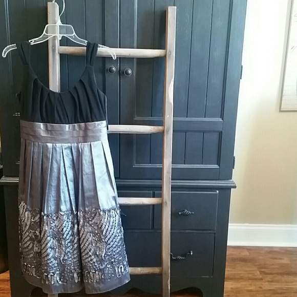 Semiformal dress