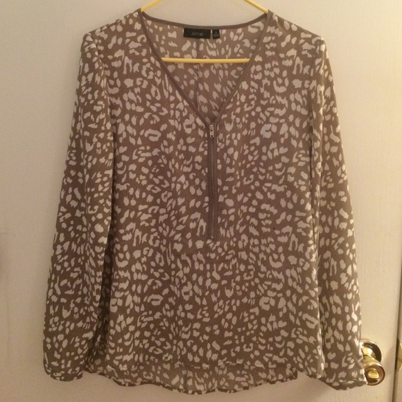 Blouse- long sleeves