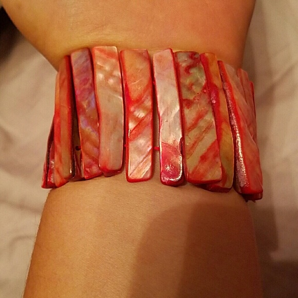 Pink shell bracelet - Picture 2 of 3