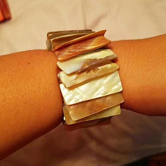 Shell bracelet - Picture 3 of 4