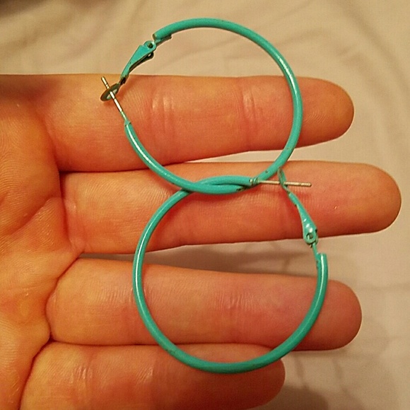 Earrings - Picture 2 of 3